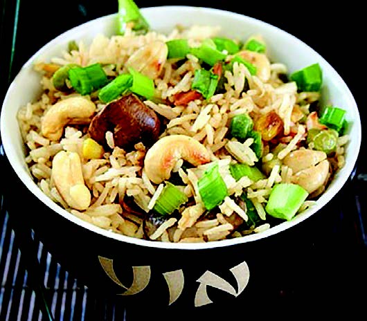 Snicker reccomend Asian chicken fried rice with cashews
